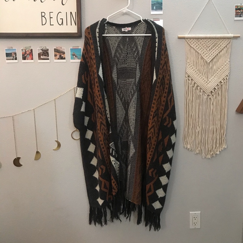 Beautiful Patterned Long Sweater - image 2